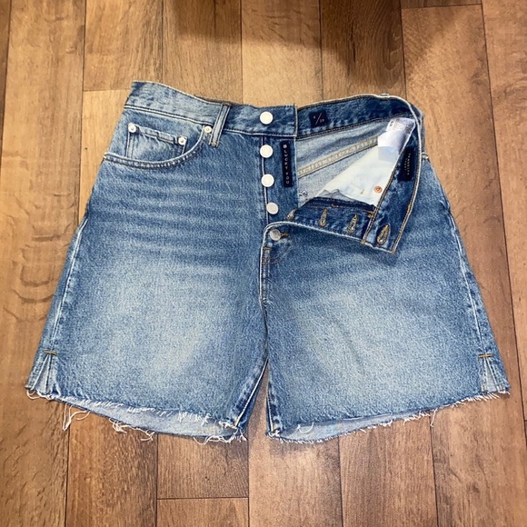 Worn once lucky brand high rise jean shorts - Picture 3 of 9